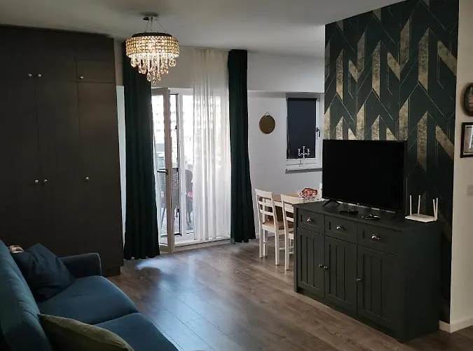 Phoenix Belvedere Residences 2 Готель